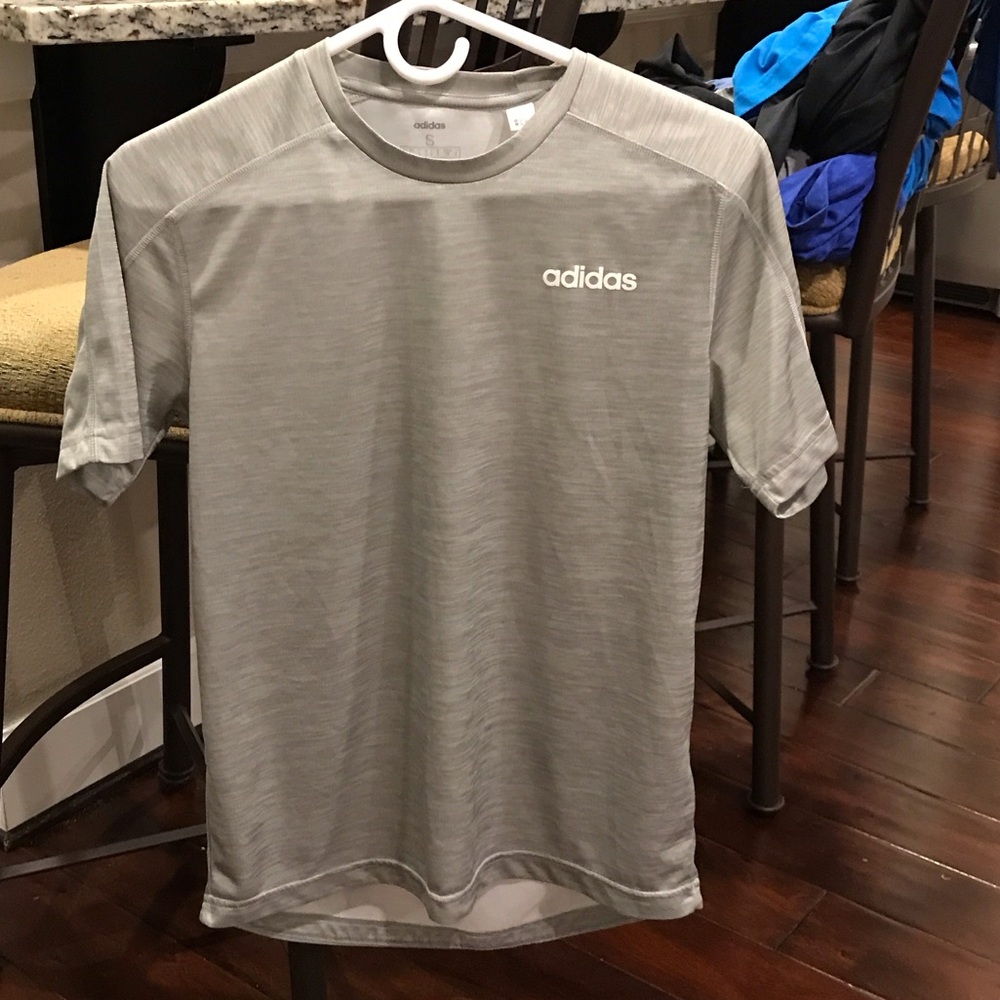 Adidas Men's Light Gray Short Sleeve Tee